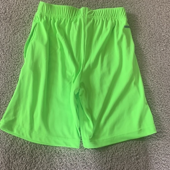 SHORTS - Picture 3 of 3